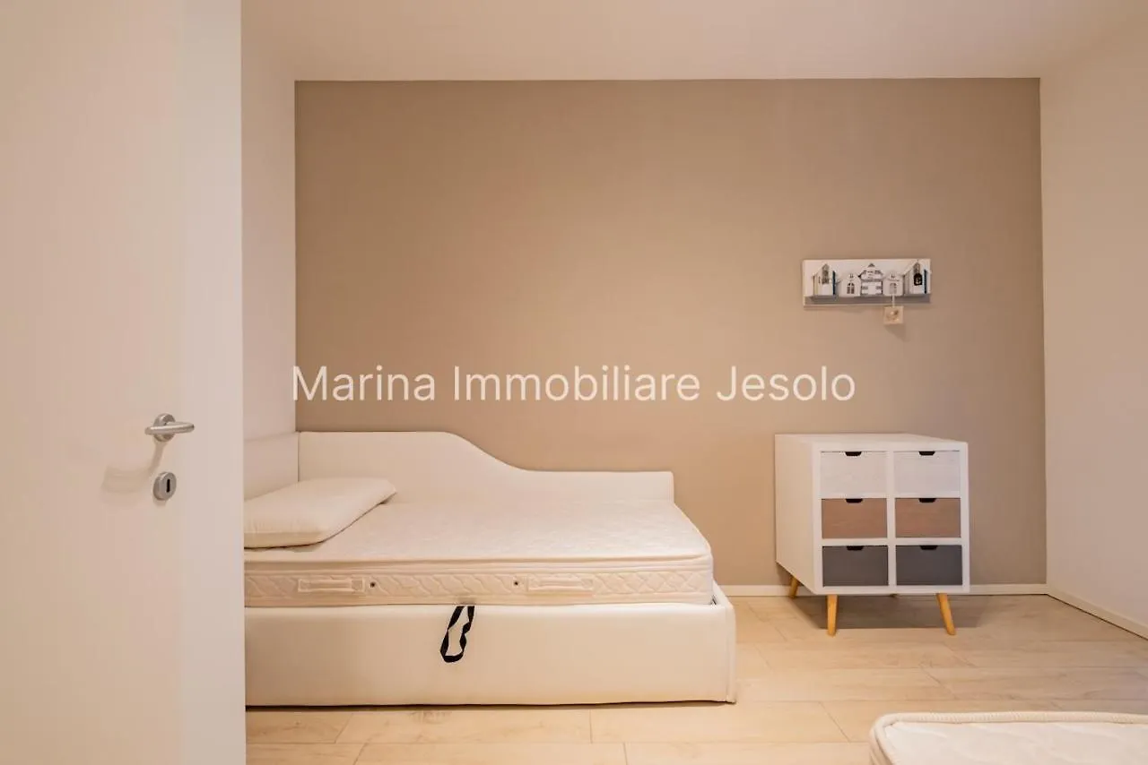 Oasi Beach Apartment Lido di Jesolo 0*,