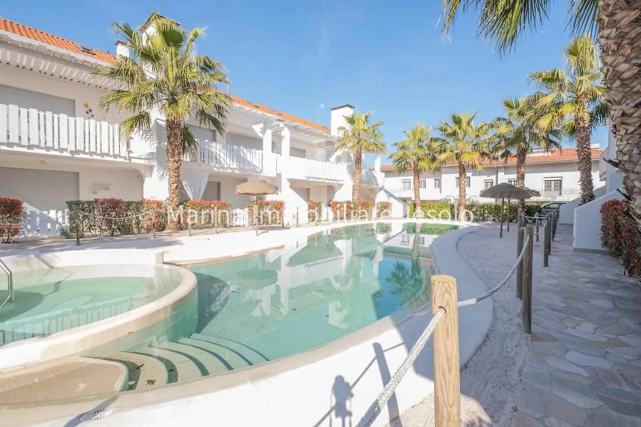 Oasi Beach Apartment Lido di Jesolo 0*,  Italy